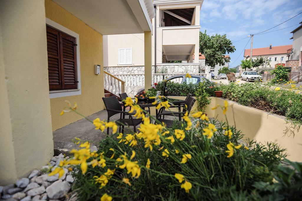 Apartments Phoenix Ivanica Exterior foto