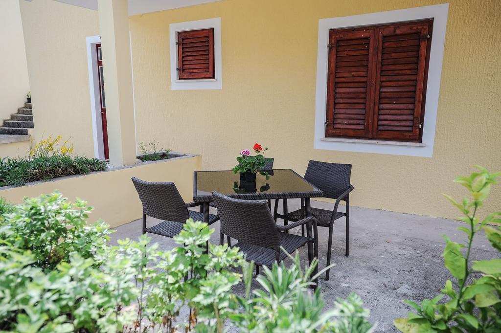 Apartments Phoenix Ivanica Exterior foto