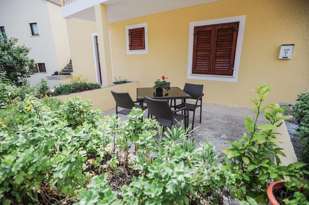 Apartments Phoenix Ivanica Exterior foto