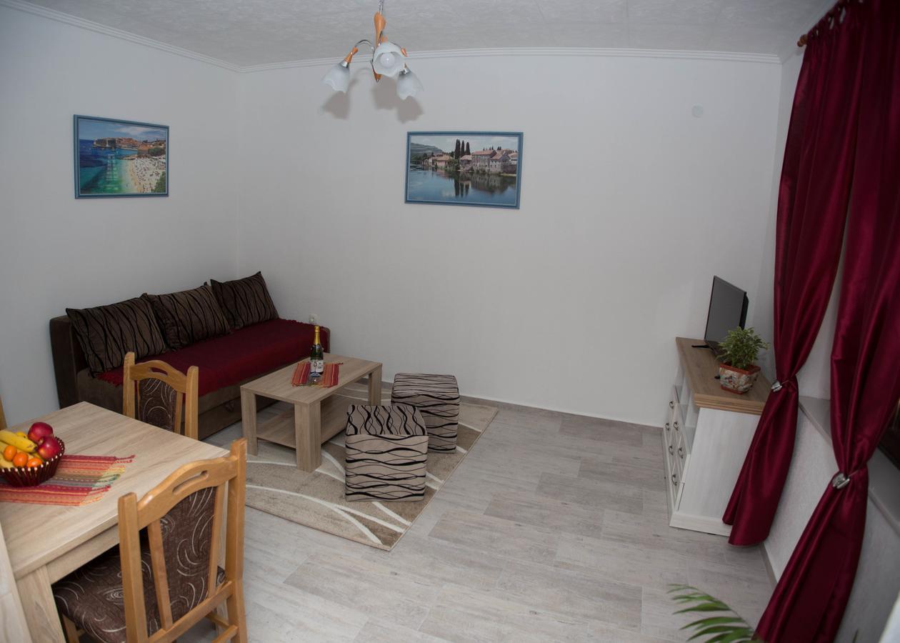 Apartments Phoenix Ivanica Exterior foto